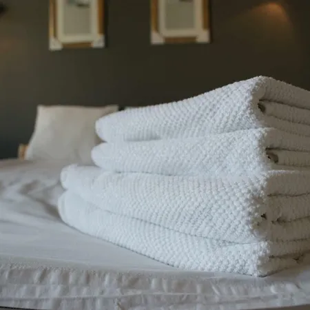 Urbanika Living - Central/ Old City 3 *