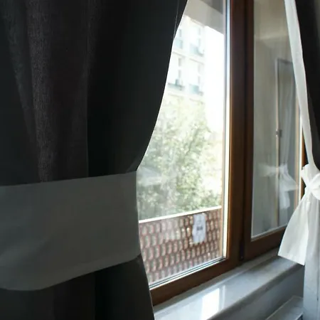 Urbanika Living - Central/ Old City 3 *